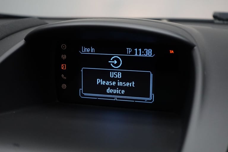 2013 Ford Fiesta 1.6 TDCi Zetec S Hatchback 3dr Diesel Manual Euro 5 (95 ps) Hatchback Diesel Manual