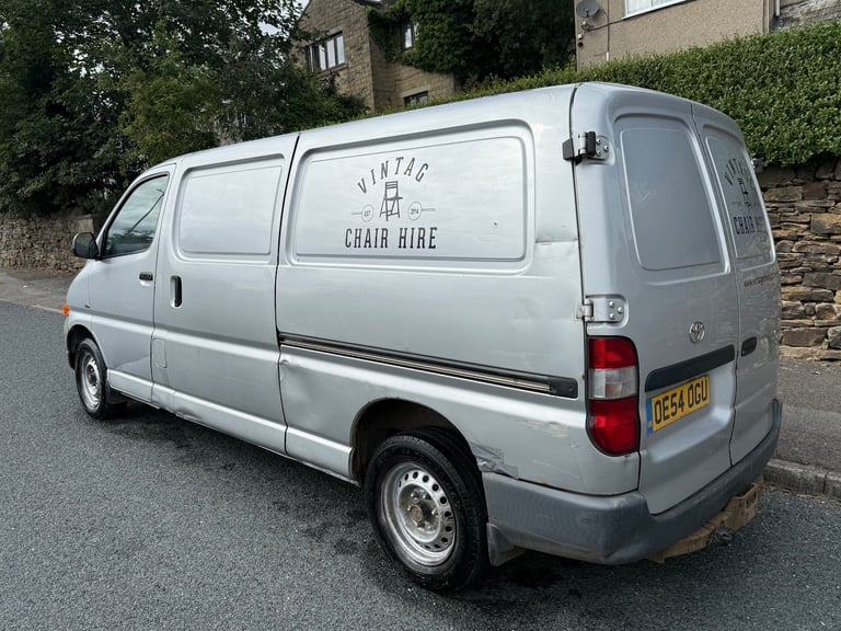 2005 Toyota HiAce POWER VAN 300 GS D4-D LONG WHEEL BASE (LWB) MANUAL DIESEL SILVER PANEL VAN Dies...