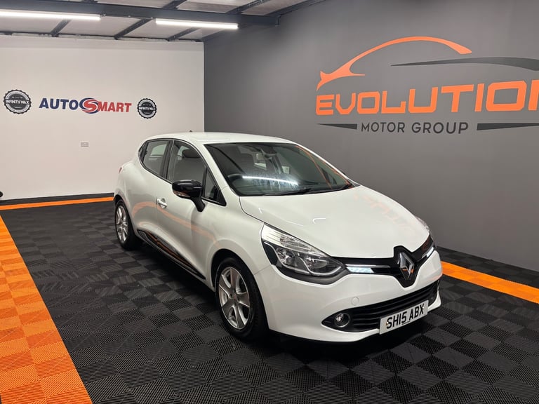 2015 Renault Clio 1.2 16V Dynamique MediaNav 5dr HATCHBACK Petrol Manual