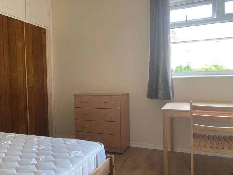 4 Bedroom 2 Bathroom HMO flat in Liberton