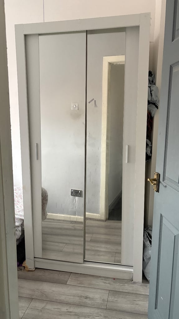 sliding mirror wardrobe 