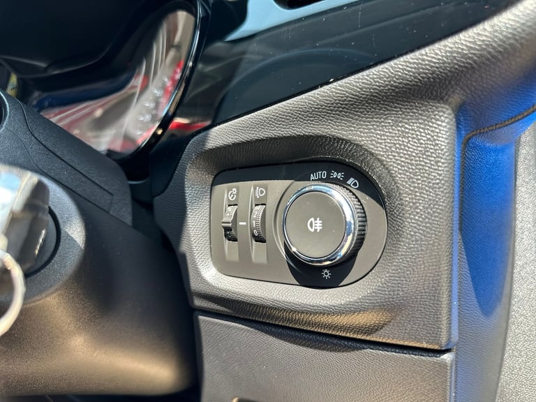 2020 Vauxhall Corsa 1.2 SE 5dr**CAMBELT SERVICE INCLUDED IN THE ASKING PPRICE**