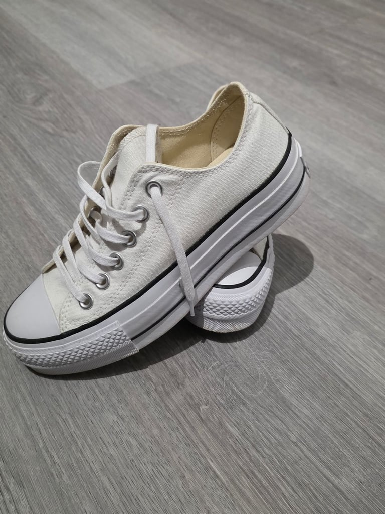 image for Ladies converse trainers size 4