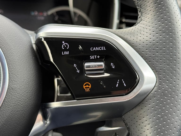 2022 Jaguar F-Pace 2.0 D200 MHEV R-Dynamic Black SUV 5dr Diesel Auto AWD Euro 6 (s/s) (204 ps) ES...