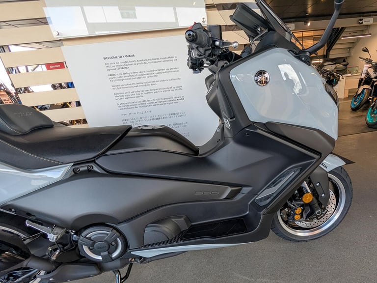NEW '25 Yamaha TMAX Tech MAX. Ceramic Grey. £14,400 On The Road (No Added Fees)