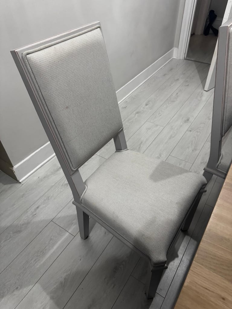 Dining Table with 6 x Chairs - Oak & Grey