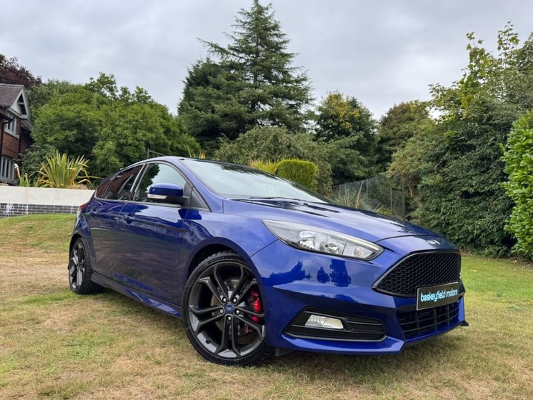 image for 2015 Ford Focus 2.0T EcoBoost ST-2 Hatchback 5dr Petrol Manual Euro 6 (s/s) (250 ps) Hatchback Pe...