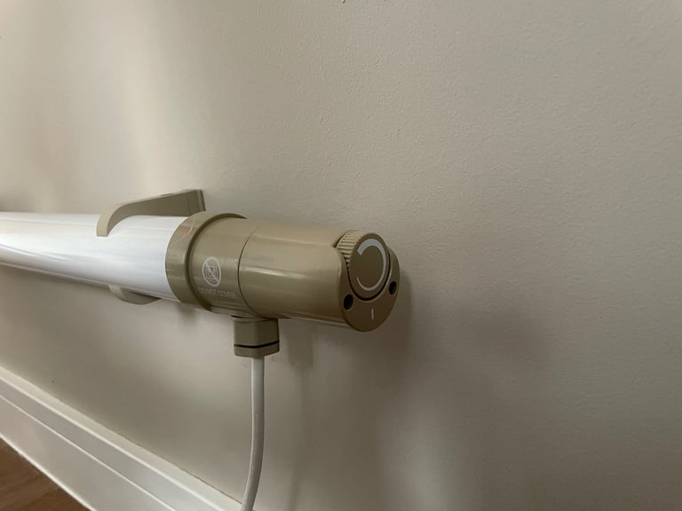 Dimplex low energy 2ft thermostat wall heater