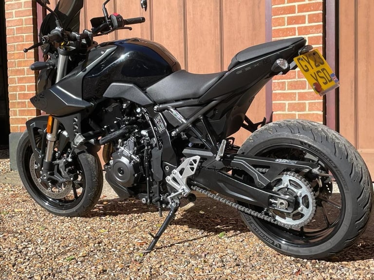 2023 SUZUKI GSX-8S