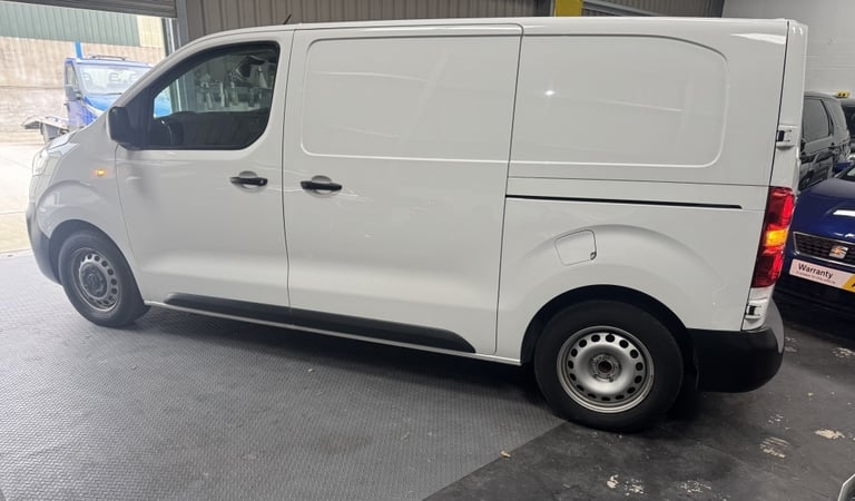 2022 Vauxhall Vivaro 1.5 L1H1 F2700 DYNAMIC S/S Manual Panel Van Diesel Manual