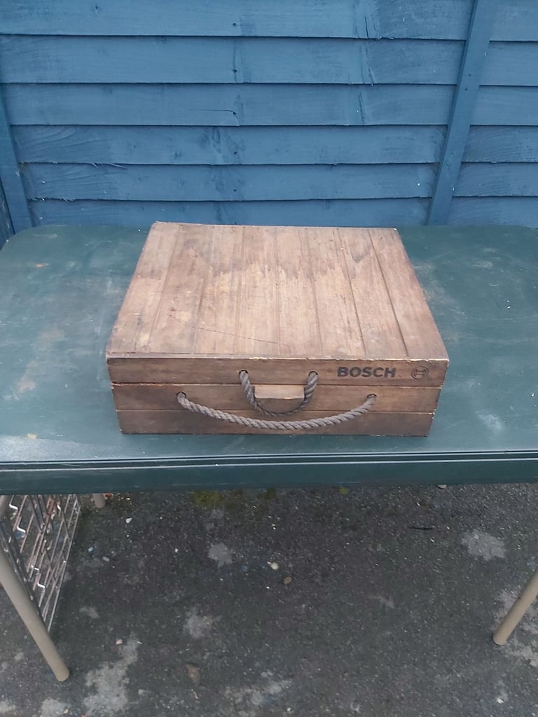 image for BOSCH - Wooden drill / screwdriver box - vintage in great condition