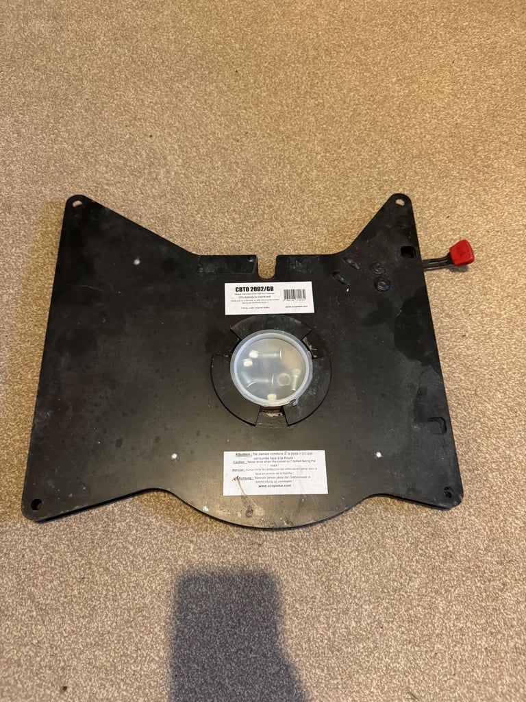 Renault traffic / Vauxhall Vivaro swivel seat base 
