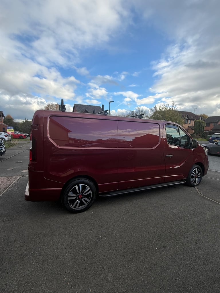 Renault Trucks Trafic , Exclusive Red edition Model 150 psi Automatic 