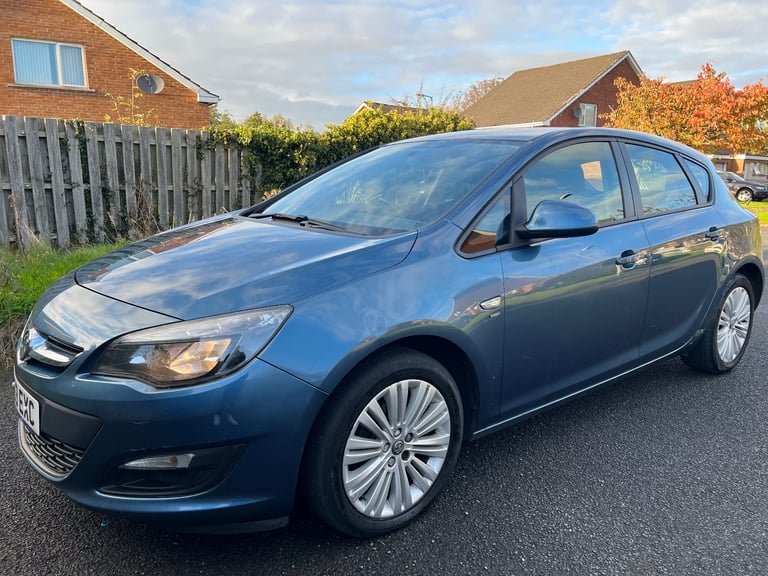 image for 2013 Vauxhall Astra 1.4 Hatchback Blue 5 door - Low Miles 103K Only! - Ideal first car driver! 