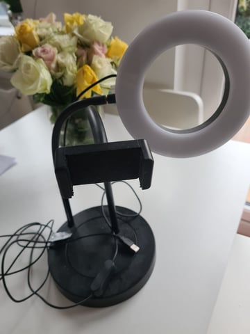Ikea Lanespelare lamp, ring light with phone holder, as new RRP