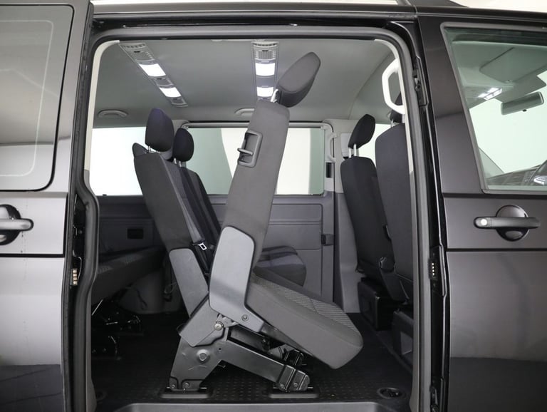 2020 Volkswagen Transporter Shuttle 2.0 TDI S Minibus Double Cab 5dr Diesel Manual SWB Euro 6 (s/...