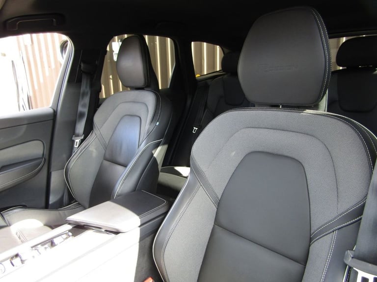 2020 69 VOLVO XC60 2.0 B4 MHEV R-DESIGN SUV 5DR DIESEL HYBRID AUTO AWD EURO 6 (S