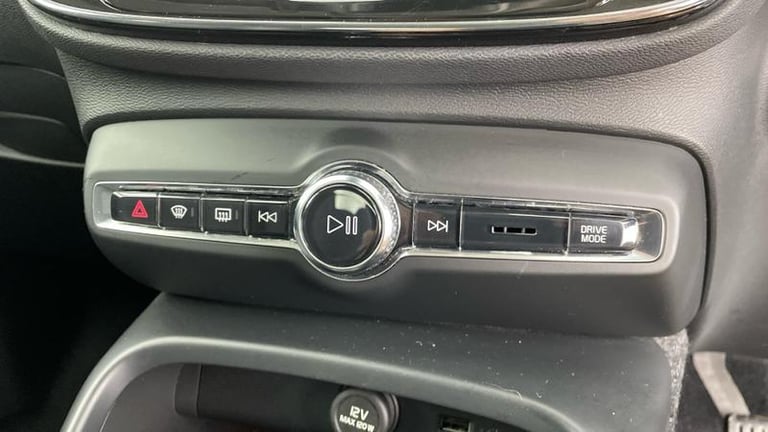 2021 Volvo XC40 Inscription T3 manual Manual SUV Petrol Manual