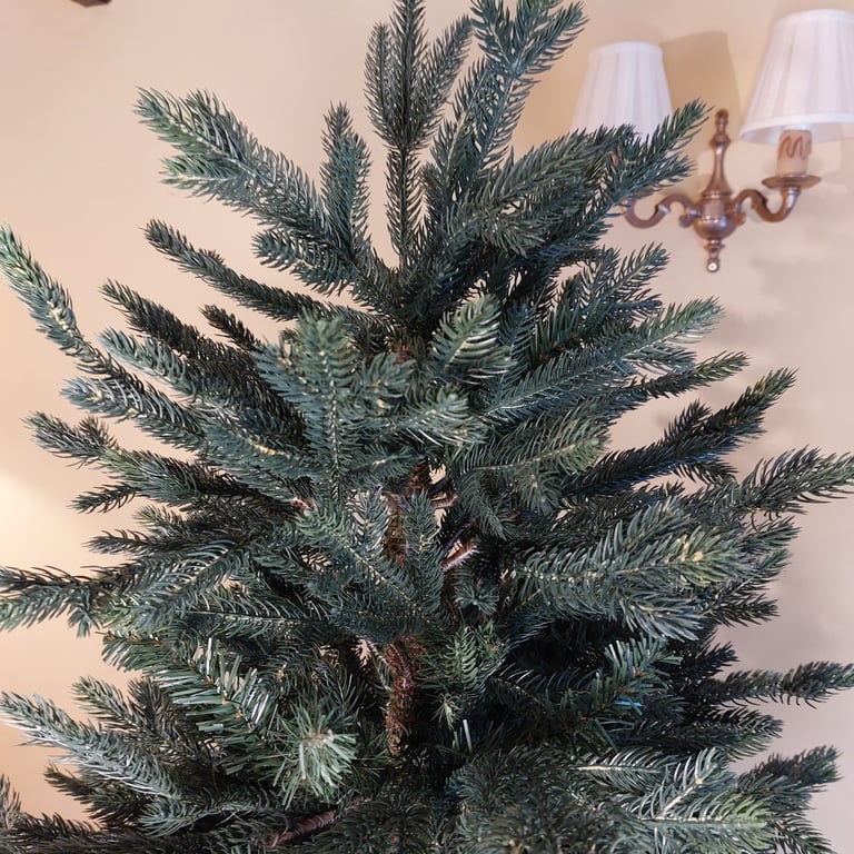 Balsam Hill 6foot artificial Christmas Tree