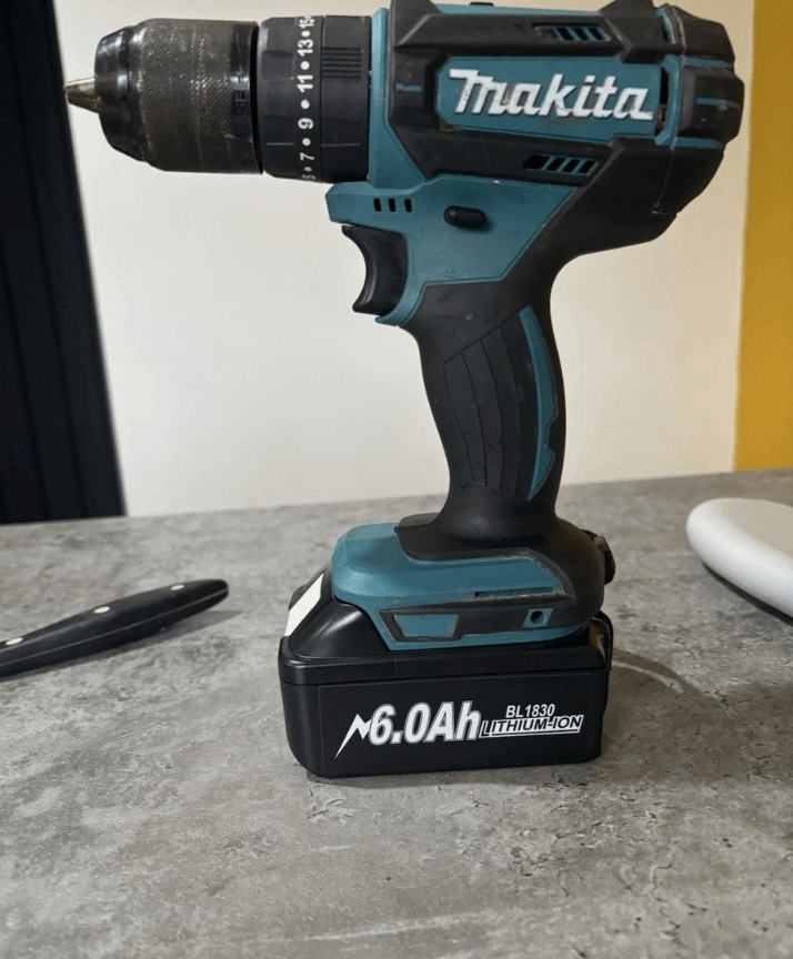 Makita Impact Driver and Combi Drill set and 6Ah Battery 