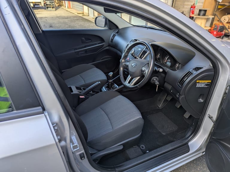 Kia, CEED, Hatchback, 2012, Manual, 1396 (cc), 5 doors