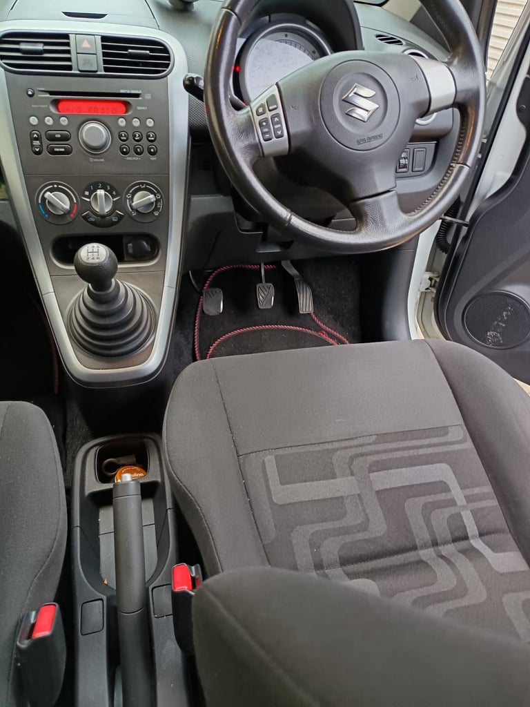 Suzuki, SPLASH, Hatchback, 2012, Manual, 996 (cc), 5 doors