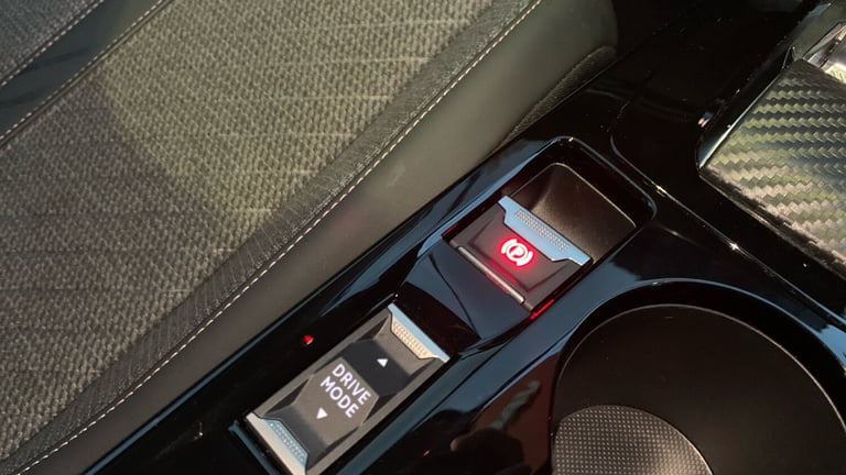 2024 Peugeot 208 50kWh E-Style Hatchback 5dr Electric Auto (7.4kW Charger) (136 ps) Hatchback Ele...