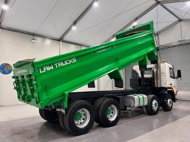Volvo FM 380 8x4 Day Cab Steel Tipper Manual