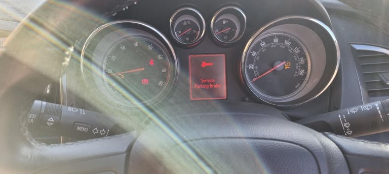 £500-ONO Vauxhall, ASTRA, Hatchback, 2010, Manual, 81,552 , 1598 (cc), 5 doors FOR SALES £500-ONO