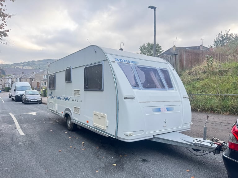 Caravan Adria Adora 532 UP Fixed Bed 2006