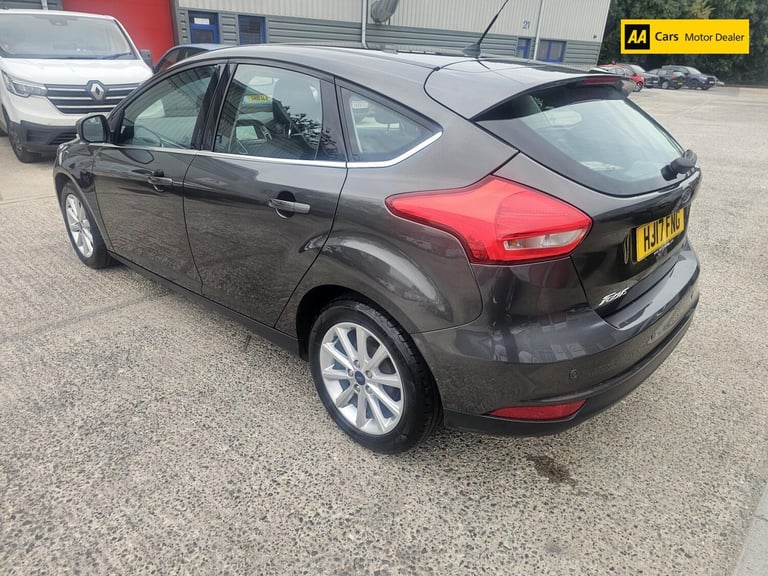 2017 Ford Focus 1.0 EcoBoost 125 Titanium 5dr HATCHBACK PETROL Manual
