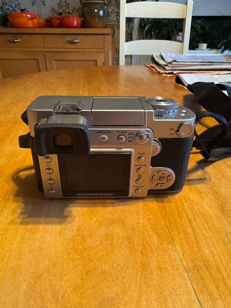 Leica Digilux 3 Camera