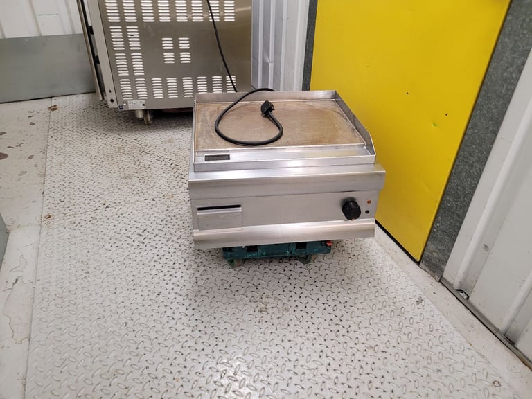 Commercial Lincat Silverlink 600 GS6 Electric Countertop Steel Plate Griddle