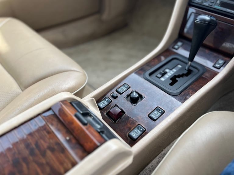 1997 P MERCEDES-BENZ E-CLASS 2.2 E220 2D AUTO 150 BHP