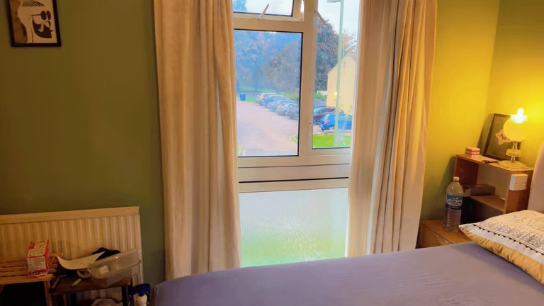 Spacious & Cosy Double Room for Rent AT OX16 0XE