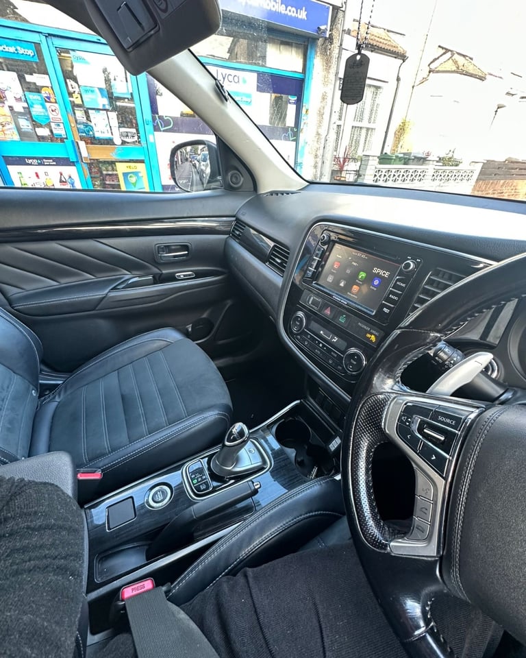 Mitsubishi, OUTLANDER, Estate, 2017, Other, 1998 (cc), 5 doors
