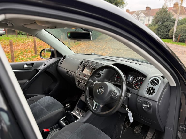 2014 Volkswagen Tiguan 2.0 TDi BlueMotion Tech Match 5dr ESTATE Diesel Manual
