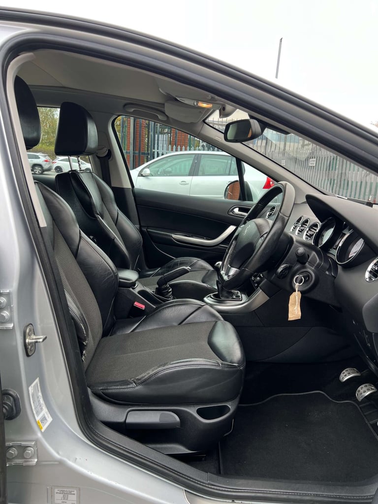2013 Peugeot 308 1.6 308 Allure Navigation Version 5dr Hatchback Petrol Manual