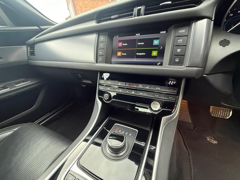 2017 Jaguar XF 2.0d R-Sport Auto Euro 6 (s/s) 4dr SALOON Diesel Automatic