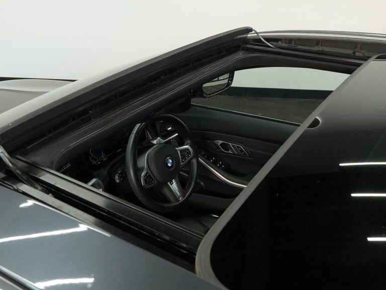 2020 BMW 3 Series 2.0 330e 12kWh M Sport Auto Euro 6 (s/s) 4dr SALOON Petrol/Electric Hybrid Auto...