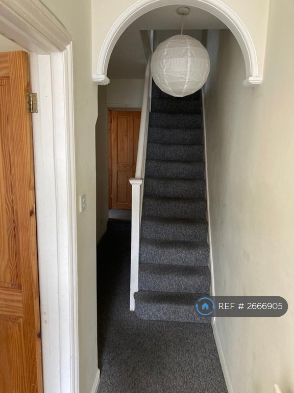 5 bedroom house in Milton Road, Southampton, SO15 (5 bed) (#2666905)