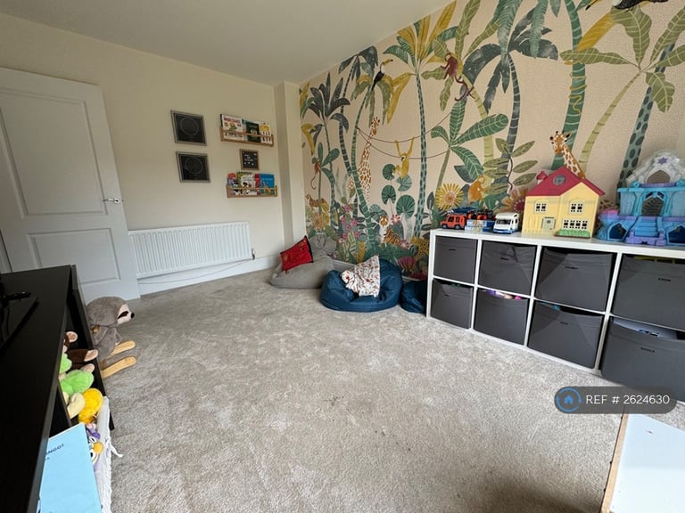 5 bedroom house in Barlow Road, Hamilton, Leicester, LE5 (5 bed) (#2624630)