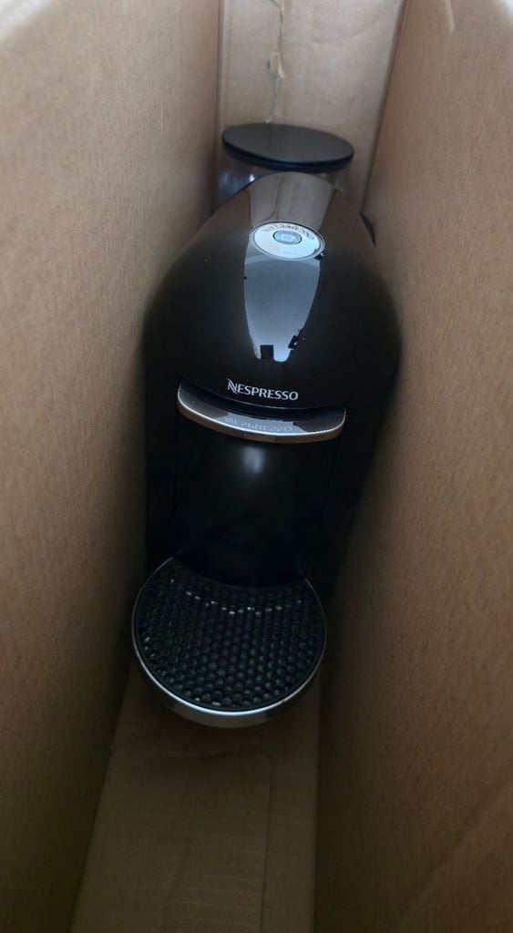 Nespresso Vertuo Plus Coffee Machine ‐ Black - RRP £199