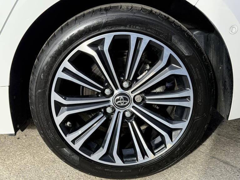 2019 Toyota Corolla 2.0 VVT-h Design Hatchback 5dr Petrol Hybrid CVT Euro 6 (s/s) (184 ps) Hatchb...