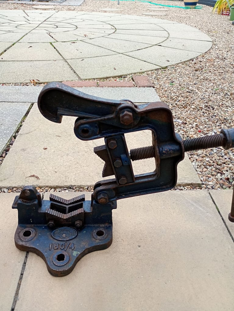 image for Woden pipe vice