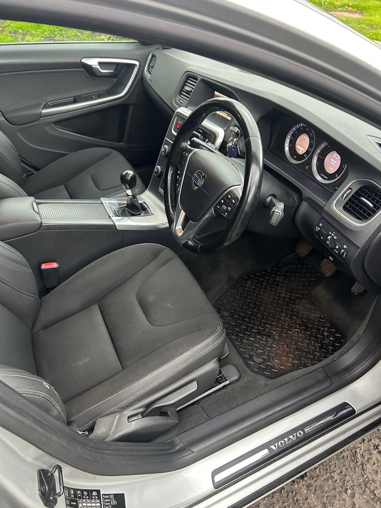 Volvo, S60, Saloon, 2010, Manual, 1984 (cc), 4 doors