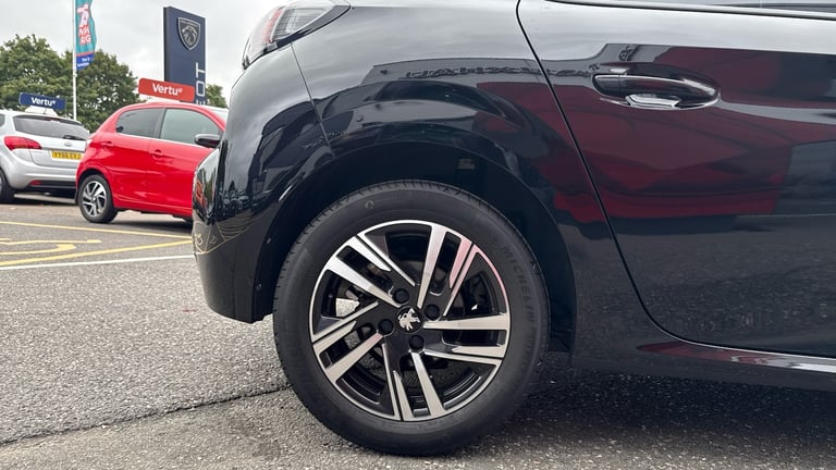 2022 Peugeot 208 1.2 PureTech 100 Allure Premium 5dr EAT8 Petrol Hatchback Hatchback Petrol Autom...