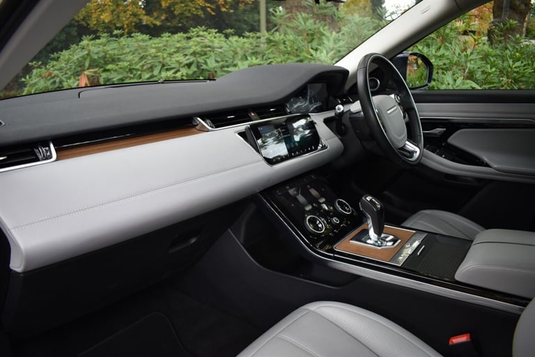 2020 Land Rover Range Rover Evoque HSE+Panoramic Roof Plus Much More!!! Estate Petrol Automatic