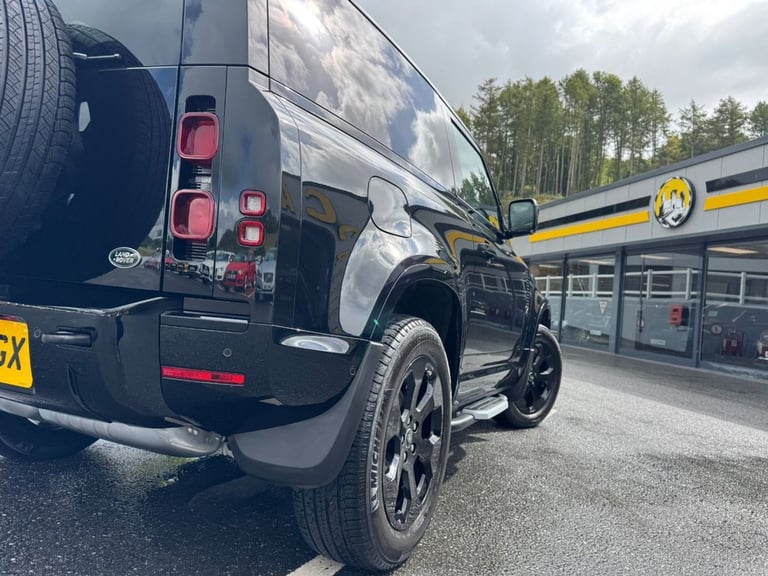 2023 23 LAND ROVER DEFENDER 3.0 D250 MHEV X-DYNAMIC SE Diesel Santorini Black