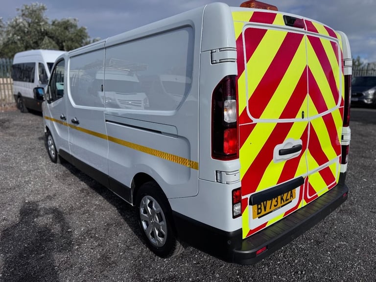 2023 73 Renault Trafic LL30 LWB Advance Van. Aircon. Appleplay. Rear Cam. NAV.